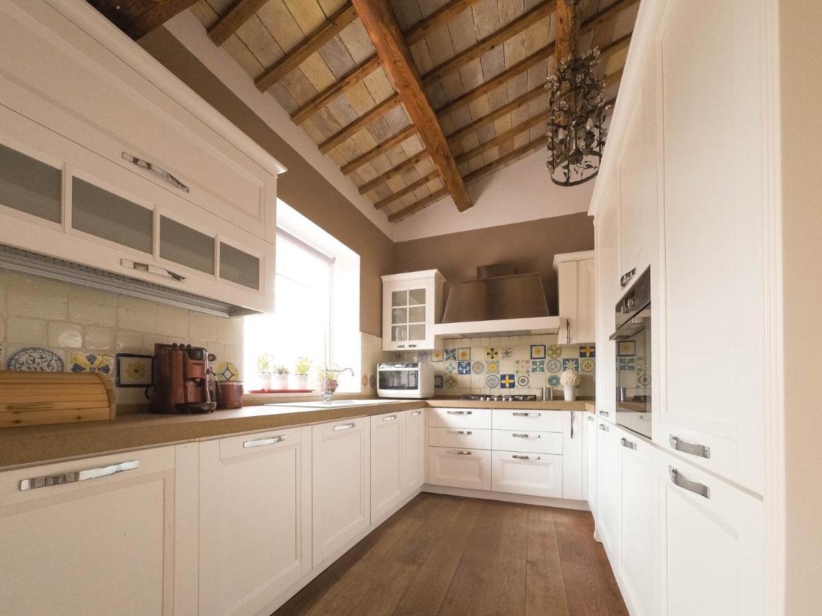 Il Bianconiglio R&B Bed and Breakfast Carraie Εξωτερικό φωτογραφία