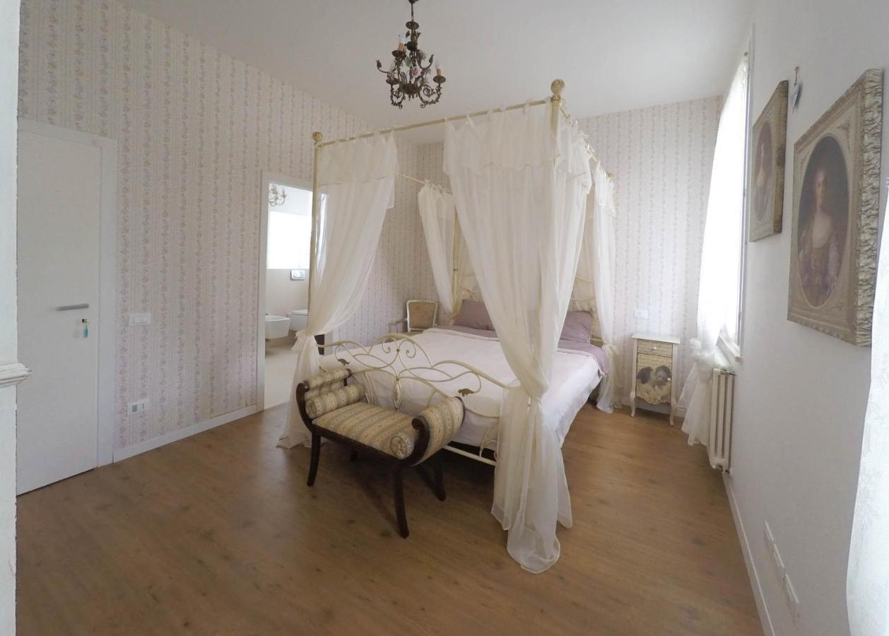Il Bianconiglio R&B Bed and Breakfast Carraie Εξωτερικό φωτογραφία